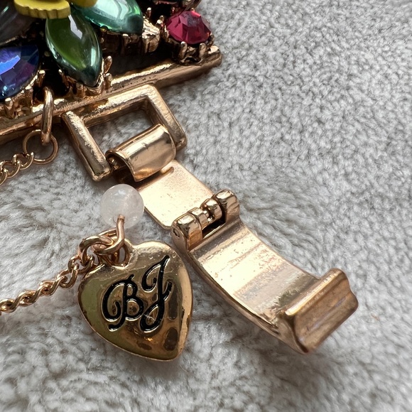 Betsey Johnson Spring Ahead hummingbird floral bracelet — circa 2011 - NWT - Picture 4 of 4